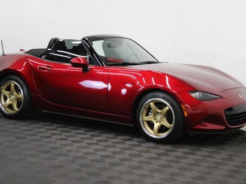 Used 2022 MAZDA MX-5 Miata Grand Touring w/ Weather Package RWD image 3