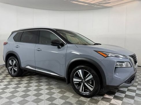 Used 2021 Nissan Rogue SL w/ Premium Package FWD image 12