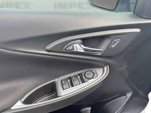 Used 2022 Chevrolet Malibu LT FWD image 15
