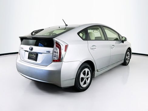 Used 2014 Toyota Prius Two FWD image 9