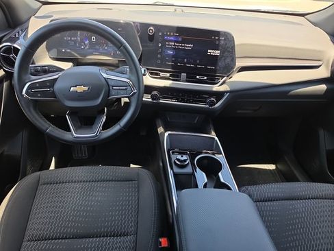 Used 2026 Chevrolet Equinox LT FWD image 7