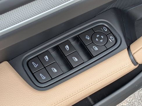 Certified 2026 Porsche Cayenne S AWD/4WD image 25