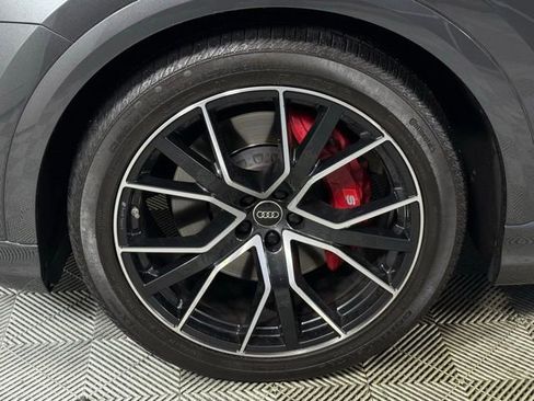 Used 2022 Audi SQ8 Prestige image 11