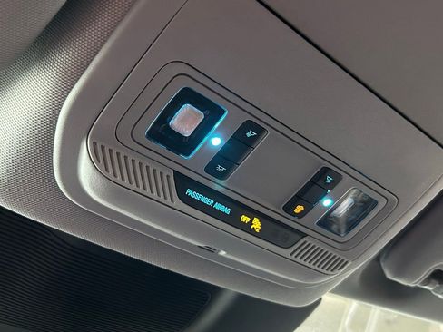 Used 2021 Ford Explorer XLT w/ Equipment Group 202A image 48