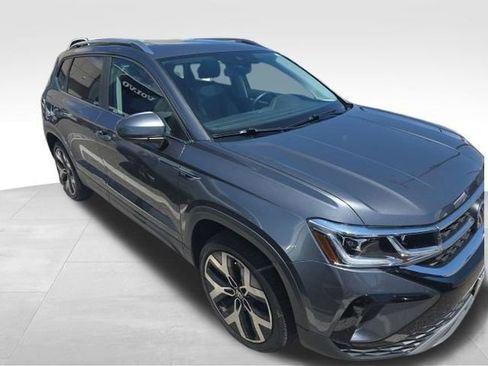 Used 2022 Volkswagen Taos SEL AWD/4WD image 4