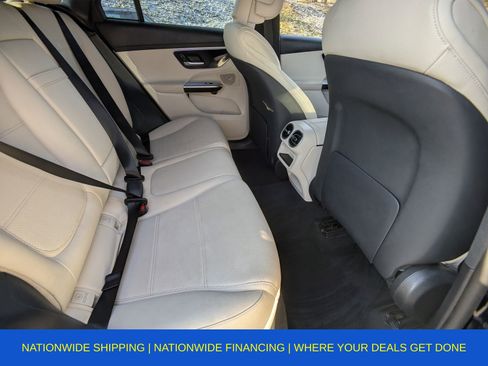 Used 2024 Mercedes-Benz GLC 300 4MATIC image 15