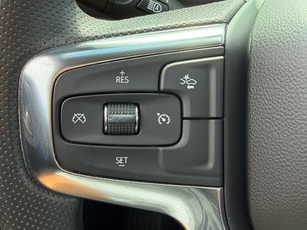 Certified 2023 Chevrolet Blazer LT w/ Convenience Package FWD image 31