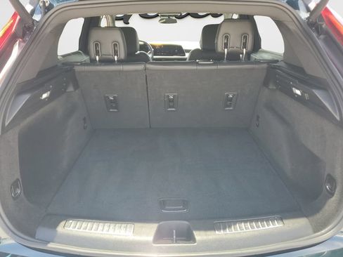 Used 2025 Cadillac XT4 Premium Luxury FWD image 9