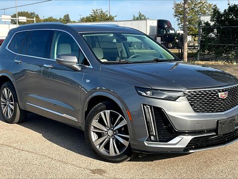 Used 2020 Cadillac XT6 Premium Luxury image 39