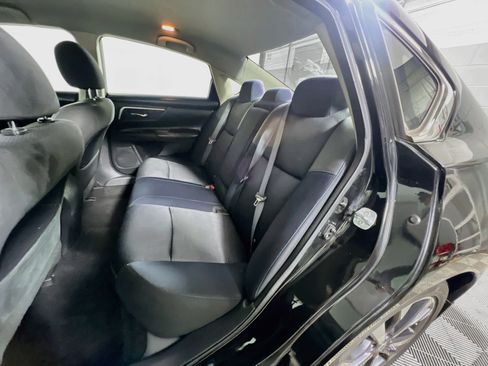 Used 2016 Nissan Altima 2.5 SR FWD image 29