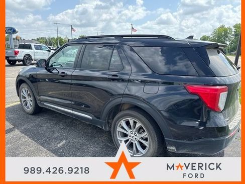 Used 2023 Ford Explorer XLT w/ Equipment Group 202A AWD/4WD image 5