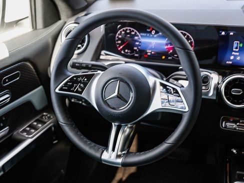 New 2026 Mercedes-Benz GLB 250 image 13