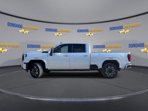 Used 2024 GMC Sierra 2500 Denali Ultimate image 5