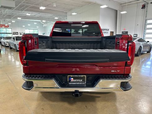 Used 2022 GMC Sierra 1500 SLT AWD/4WD image 41