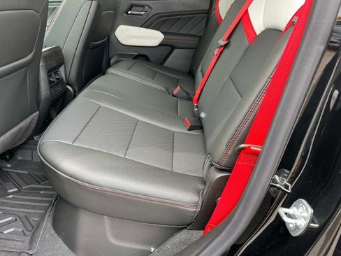 New 2025 GMC Canyon AT4 w/ AT4X Package image 16