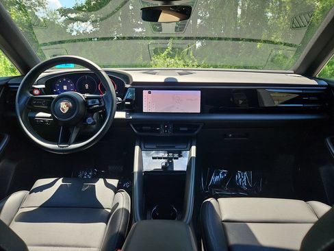 Certified 2025 Porsche Macan 4 Electric AWD/4WD image 16