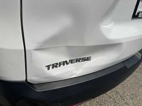 Used 2019 Chevrolet Traverse LT w/ LPO, Floor Liner Package FWD image 20