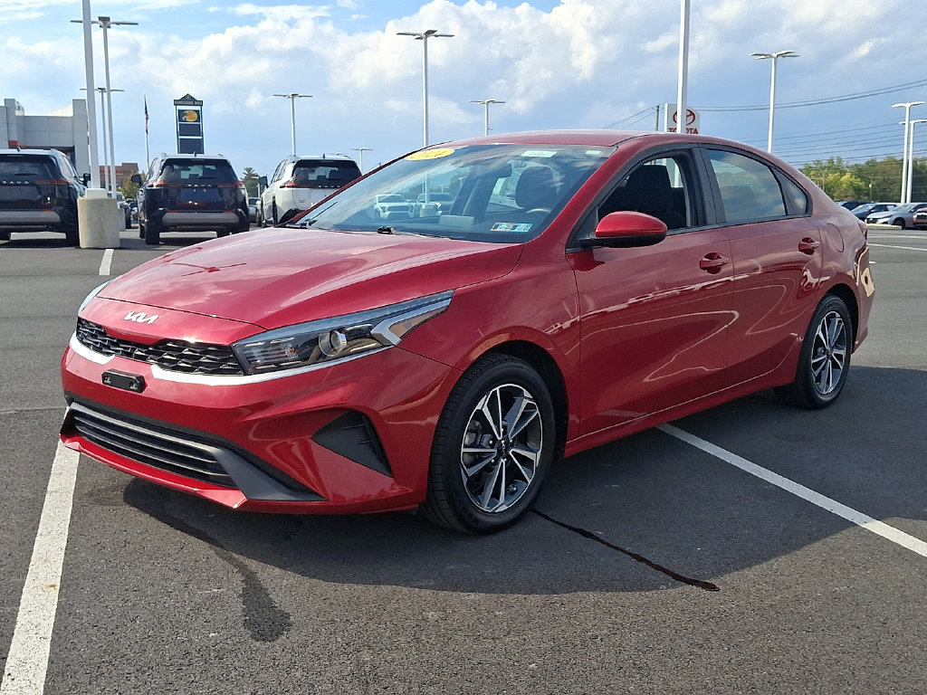 Used 2024 Kia Forte LXS FWD image 3