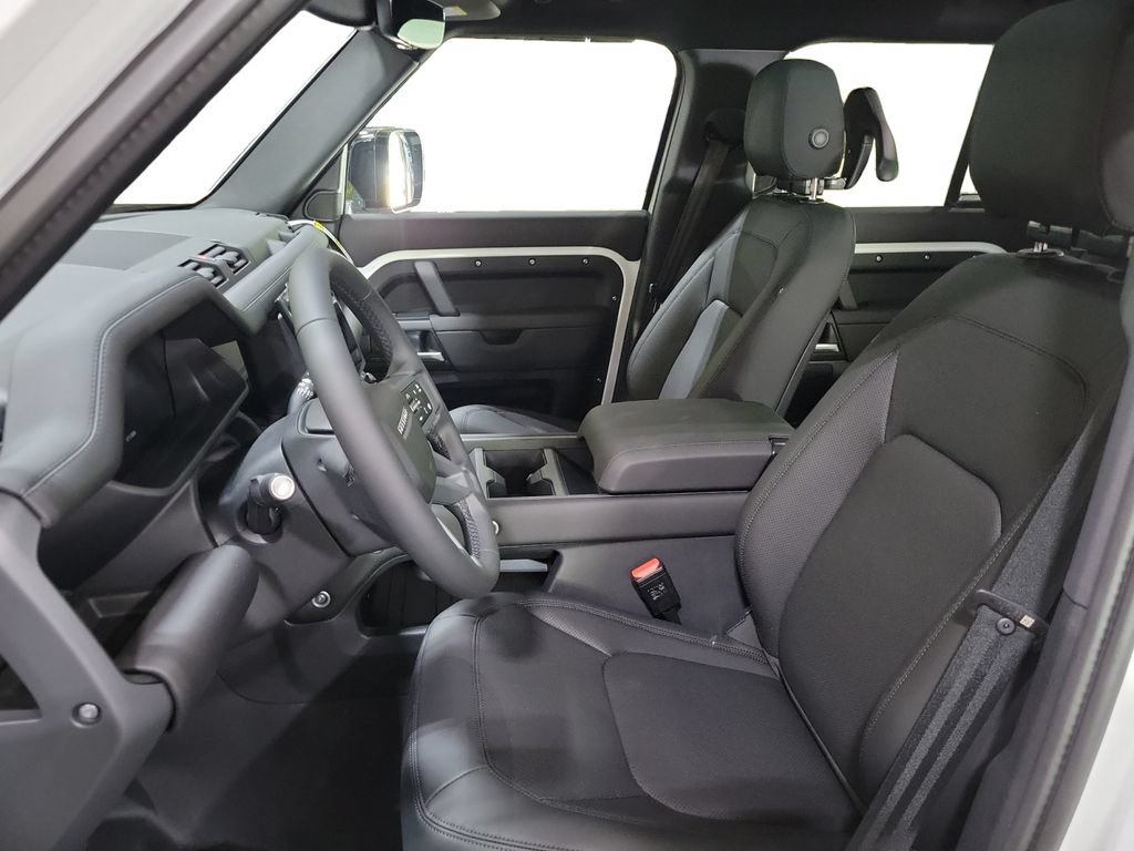 New 2026 Land Rover Defender 110 X-Dynamic SE AWD/4WD image 13