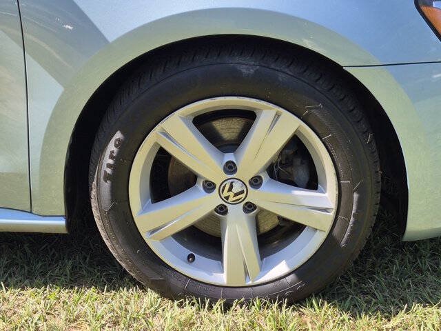 Used 2012 Volkswagen Passat 2.5 SE FWD image 10