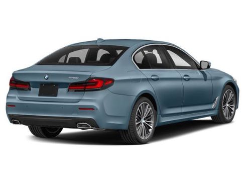 Used 2023 BMW 540i w/ M Sport Package RWD image 2
