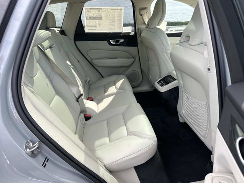 New 2026 Volvo XC60 B5 Ultra w/ Climate Package image 19
