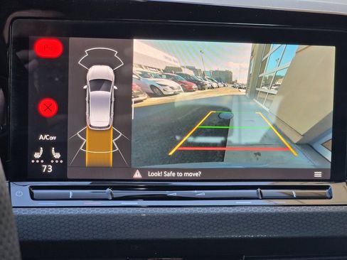 Used 2022 Volkswagen GTI SE image 31