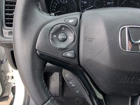 Used 2021 Honda HR-V Sport image 15