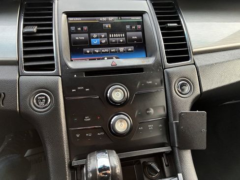 Used 2015 Ford Taurus SEL w/ Equipment Group 201A image 10