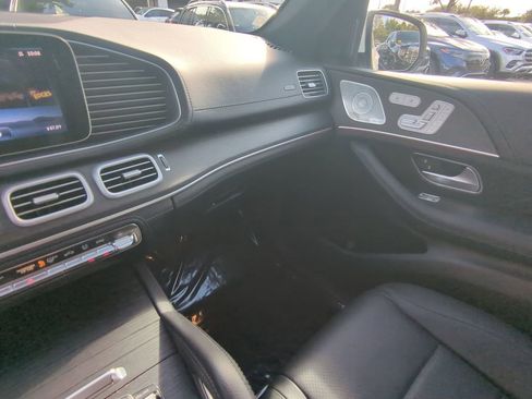 Used 2024 Mercedes-Benz GLE 350 4MATIC image 4