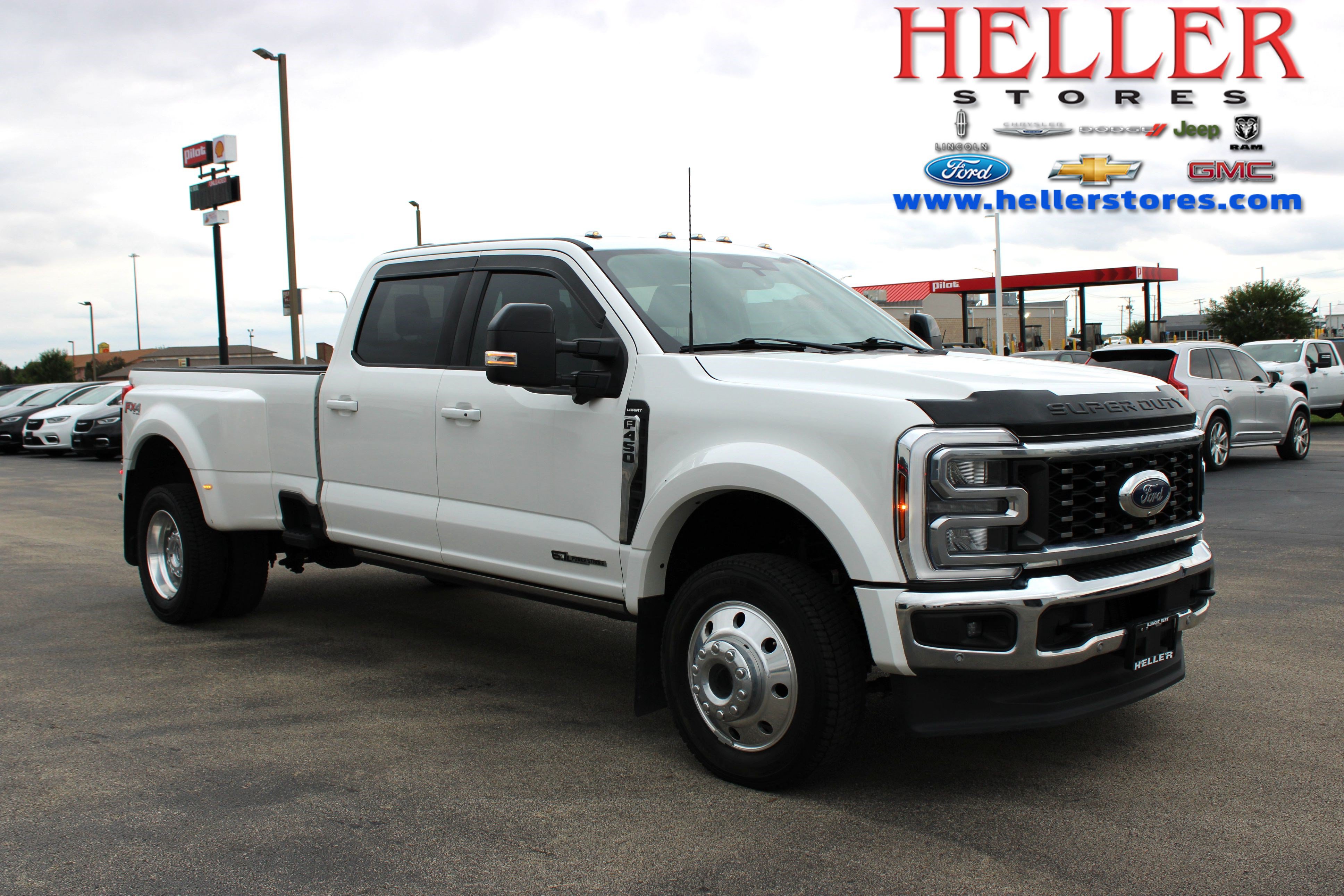 Used 2024 Ford F450 Lariat w/ Lariat Ultimate Package AWD/4WD image 1