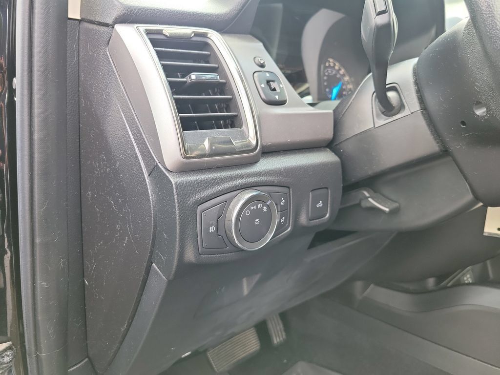 Used 2019 Ford Ranger XLT w/ Equipment Group 302A Luxury AWD/4WD image 27