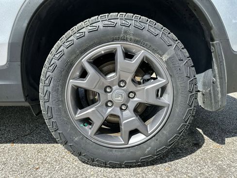 Used 2024 Honda Passport TrailSport image 5