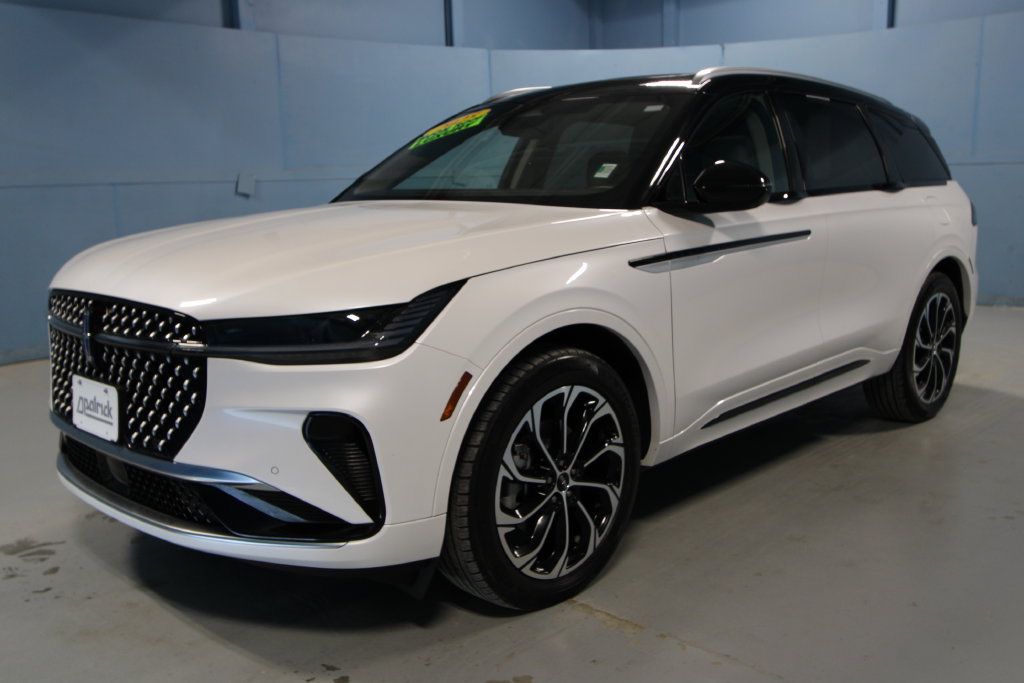 Used 2025 Lincoln Nautilus Reserve AWD/4WD image 36