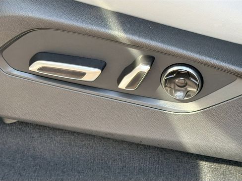 Used 2025 Acura MDX SH-AWD w/ Technology Package image 26