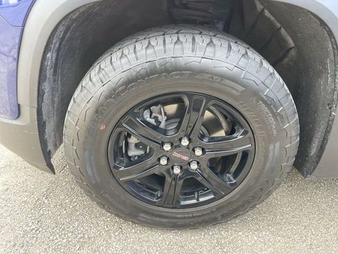 Used 2023 GMC Acadia AT4 w/ Technology Package image 2