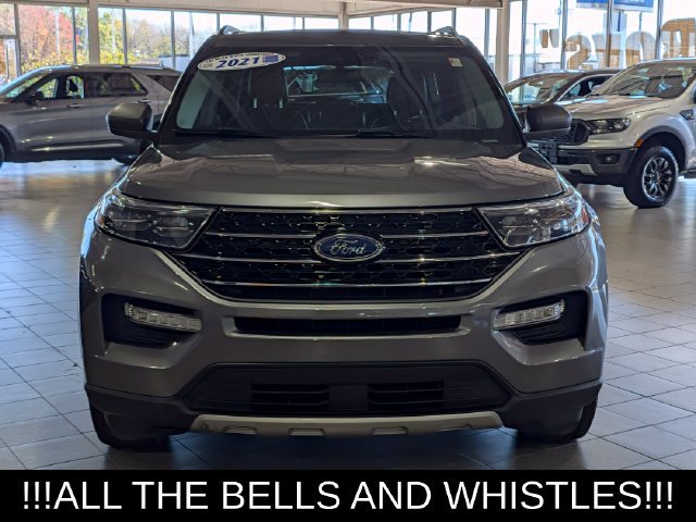 Used 2021 Ford Explorer XLT w/ Equipment Group 202A AWD/4WD image 3