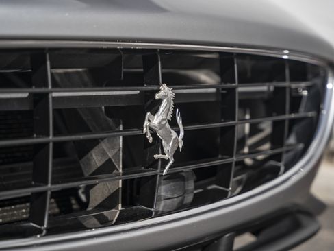 Used 2010 Ferrari California image 25