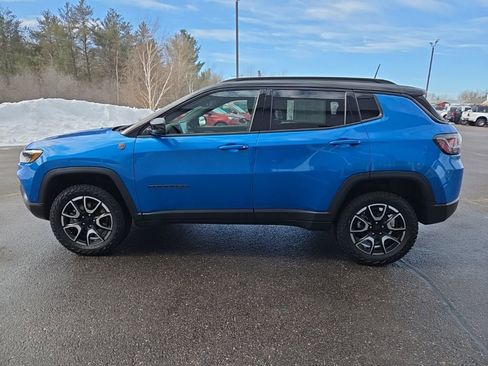 Used 2024 Jeep Compass Trailhawk w/ Trailhawk Elite Group image 6