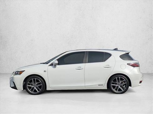 Used 2017 Lexus CT 200h image 9