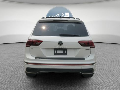 Used 2023 Volkswagen Tiguan SE R-Line AWD/4WD image 5