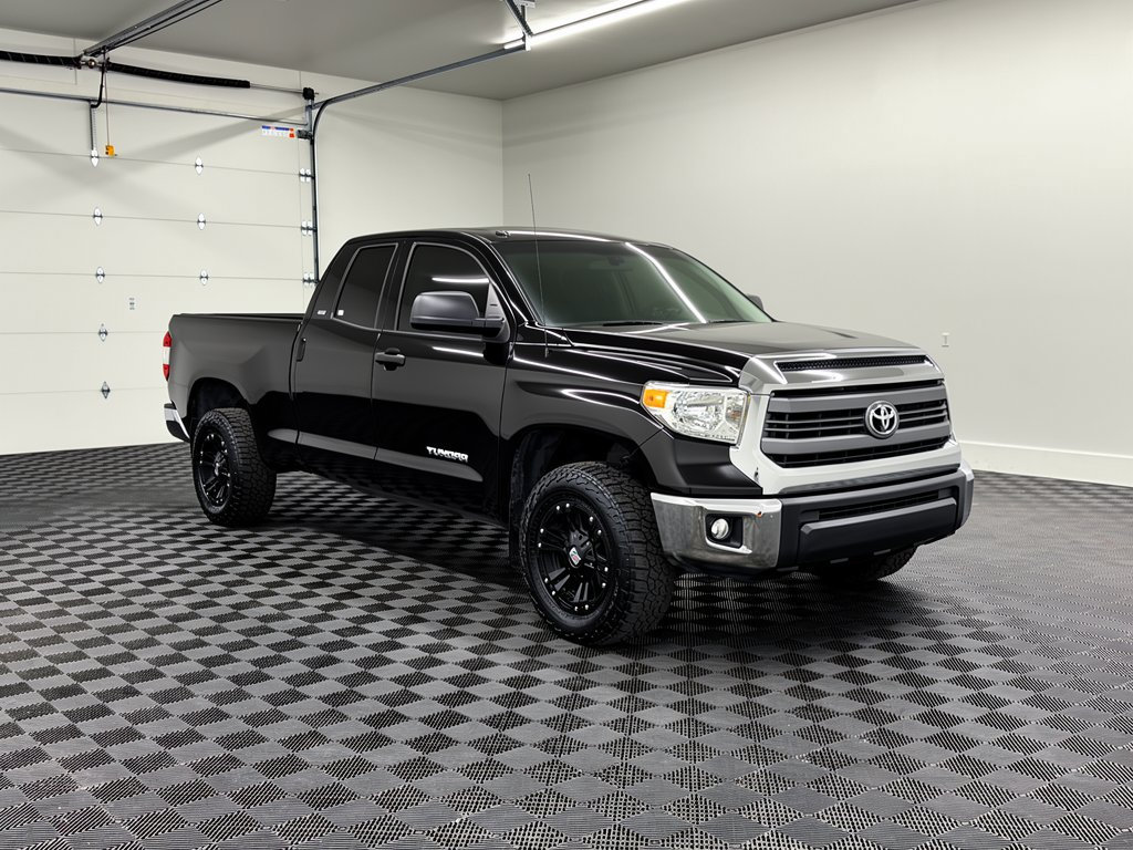 Used 2014 Toyota Tundra SR5 AWD/4WD image 7
