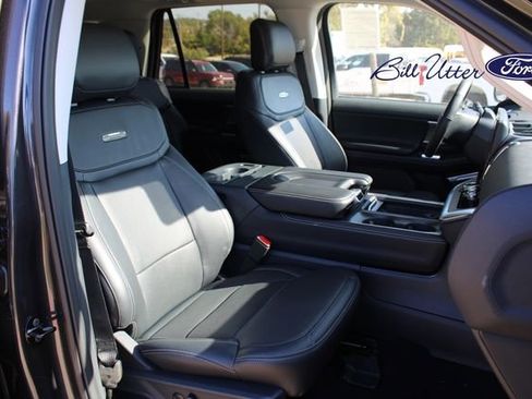 New 2025 Ford Expedition Max Platinum image 7