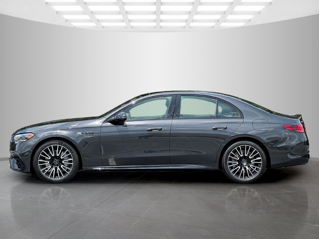 Used 2026 Mercedes-Benz E 53 AMG e 4MATIC Sedan image 3