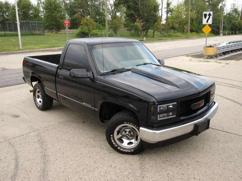 Used 1995 Chevrolet Silverado 1500 2WD Regular Cab image 2