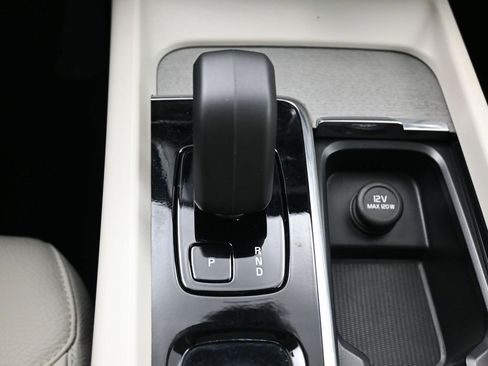 Used 2024 Volvo XC60 B5 Plus w/ Protection Package Premier image 27