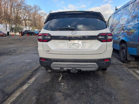 Certified 2023 Honda Pilot EX-L image 2