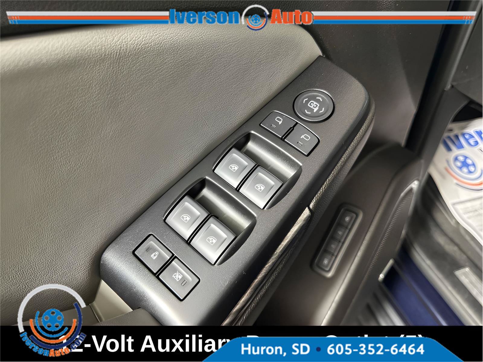 Used 2020 Chevrolet Suburban LT w/ Max Trailering Package AWD/4WD image 17