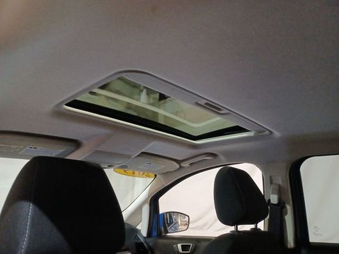 Used 2019 Ford EcoSport SE image 16