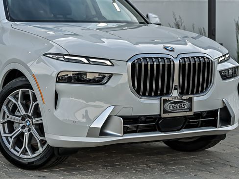 Used 2026 BMW X7 xDrive40i w/ Dynamic Handling Package AWD/4WD image 2